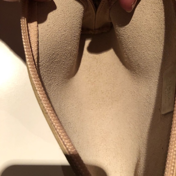 Gorgeous Furla gold patent leather handbag, cosmetics case and wallet set - Picture 5 of 12